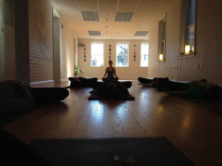 Cómo mejorar tu salud en casa con la práctica de la meditación
